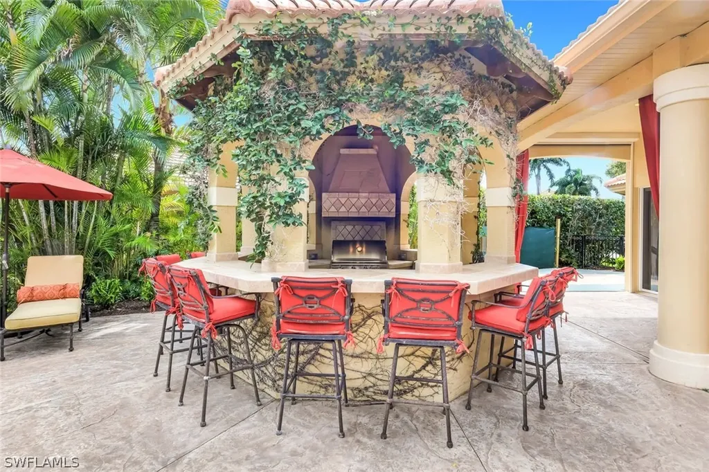 2350 Cheshire Lane Naples FL 34109
