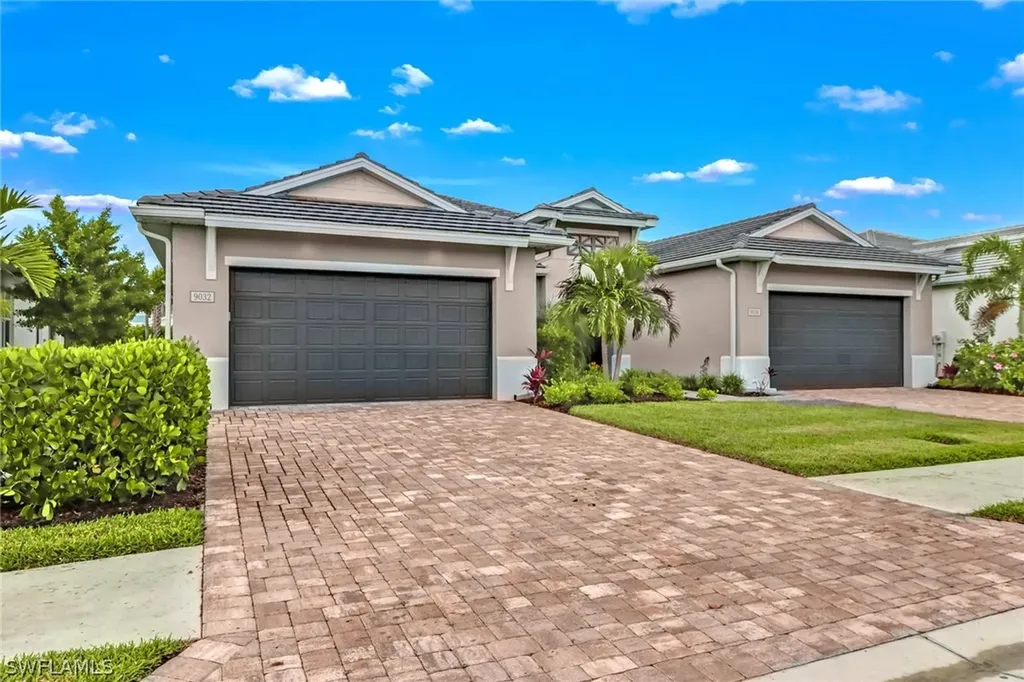9032 Saint Lucia Drive Naples FL 34114