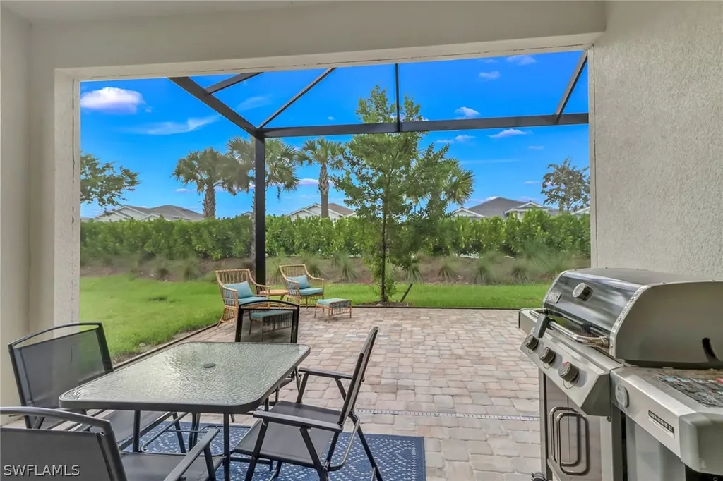 9032 Saint Lucia Drive Naples FL 34114