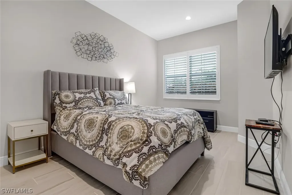 9032 Saint Lucia Drive Naples FL 34114