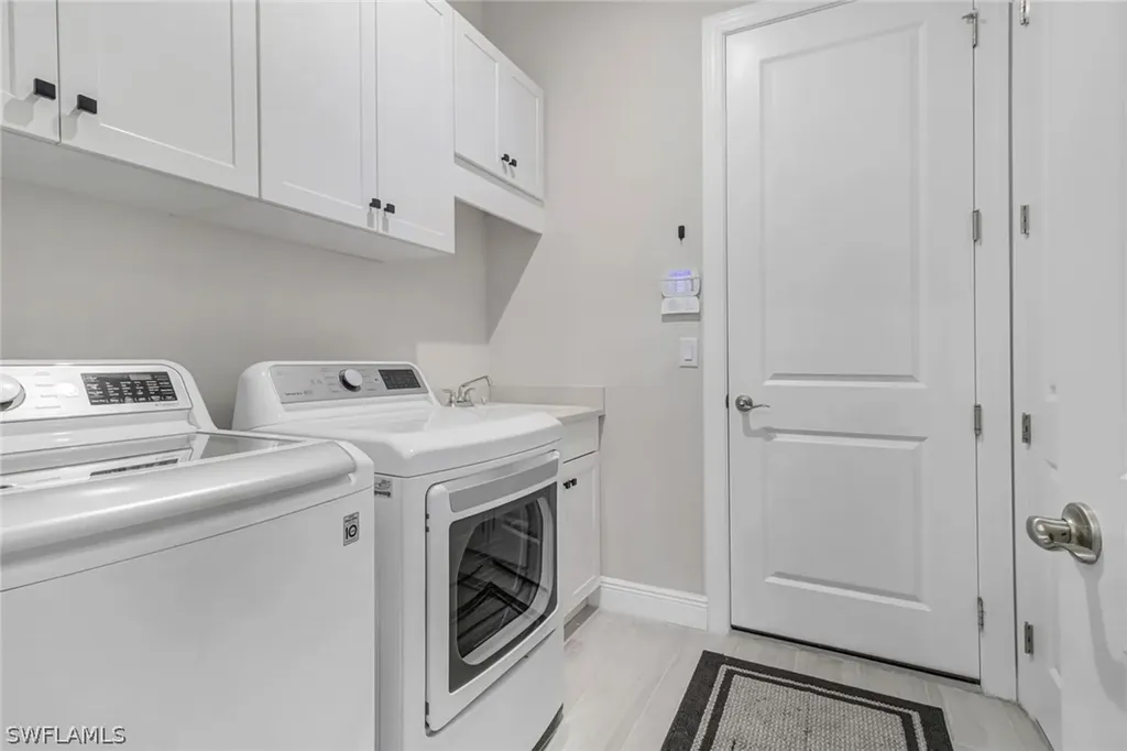 9032 Saint Lucia Drive Naples FL 34114