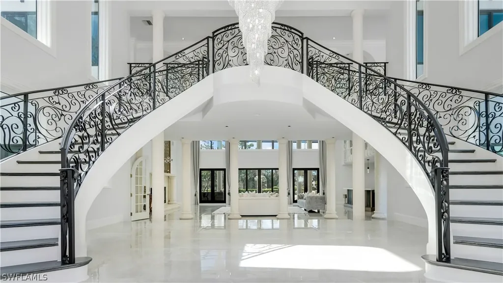 13323 Rosewood Lane Naples FL 34119