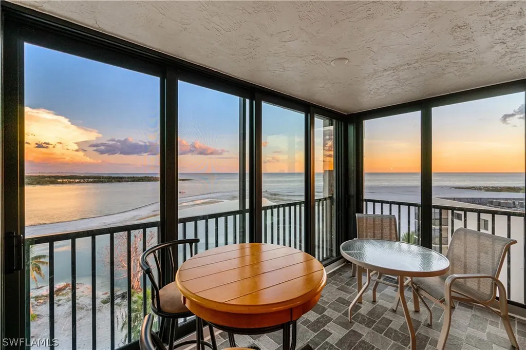 Fort Myers Beach FL, 8400 Estero Boulevard, Unit 805