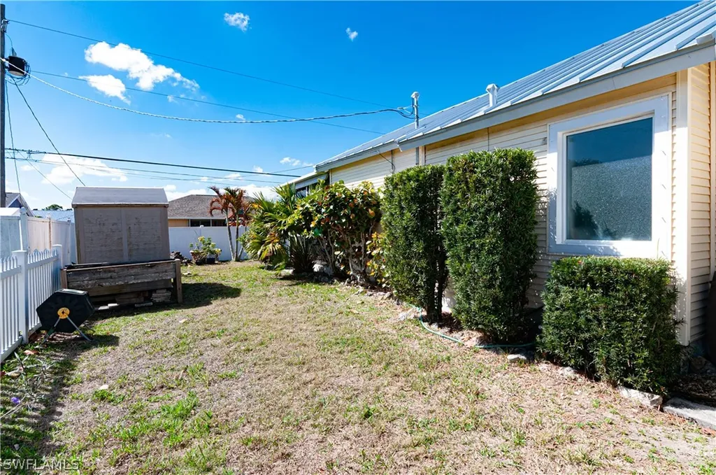 23325 Hartley Avenue Port Charlotte FL 33954