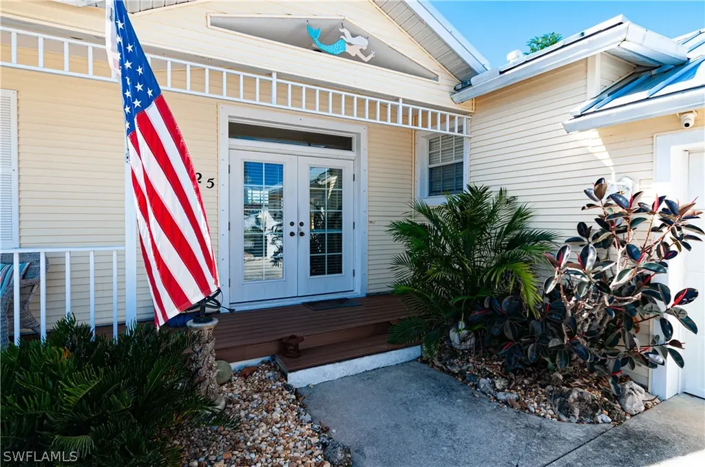 23325 Hartley Avenue Port Charlotte FL 33954