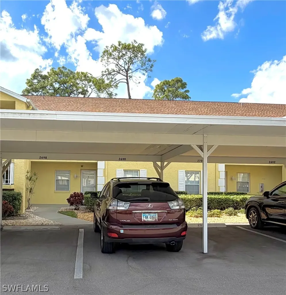 2690 Kings Lake Boulevard Naples FL 34112