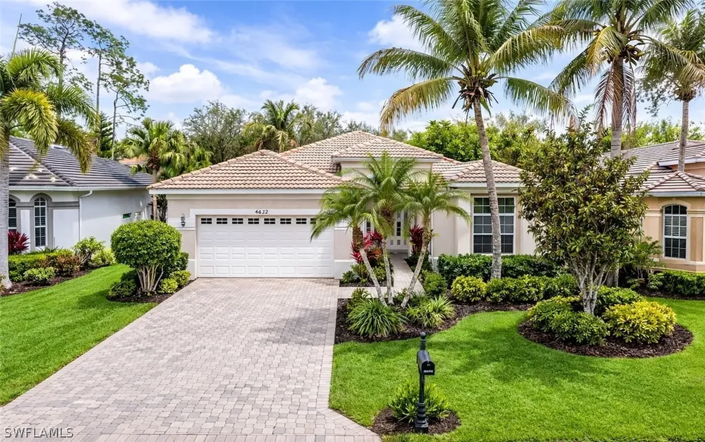 4832 Cerromar Drive Naples FL 34112