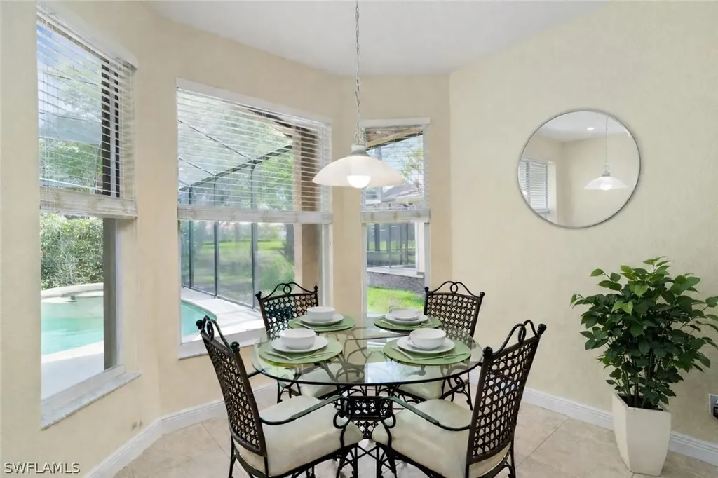 4832 Cerromar Drive Naples FL 34112