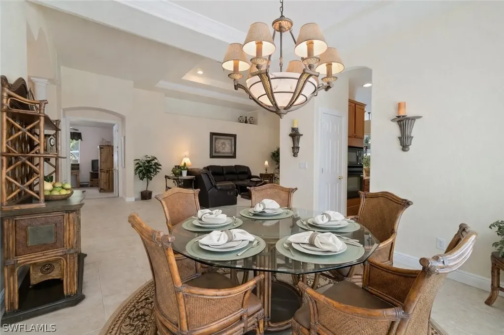 4832 Cerromar Drive Naples FL 34112