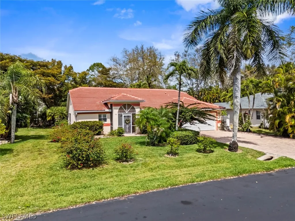 930 Moon Lake Drive Naples FL 34104
