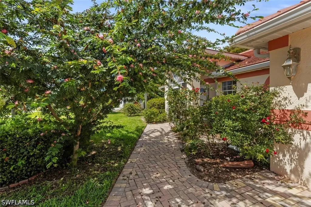 930 Moon Lake Drive Naples FL 34104