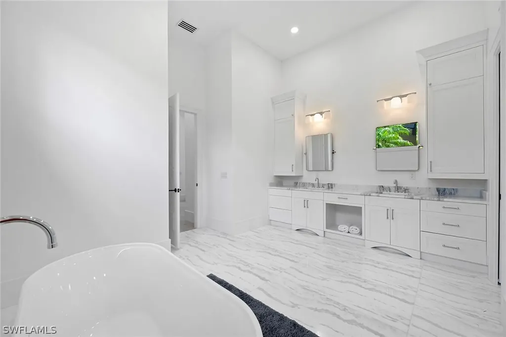 2749 Medallist Lane Naples FL 34109
