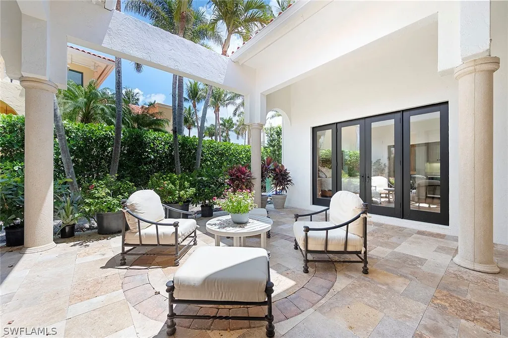 2749 Medallist Lane Naples FL 34109