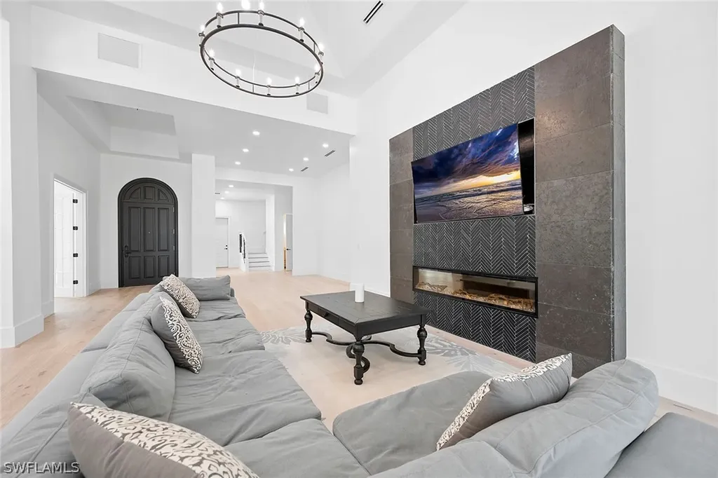 2749 Medallist Lane Naples FL 34109