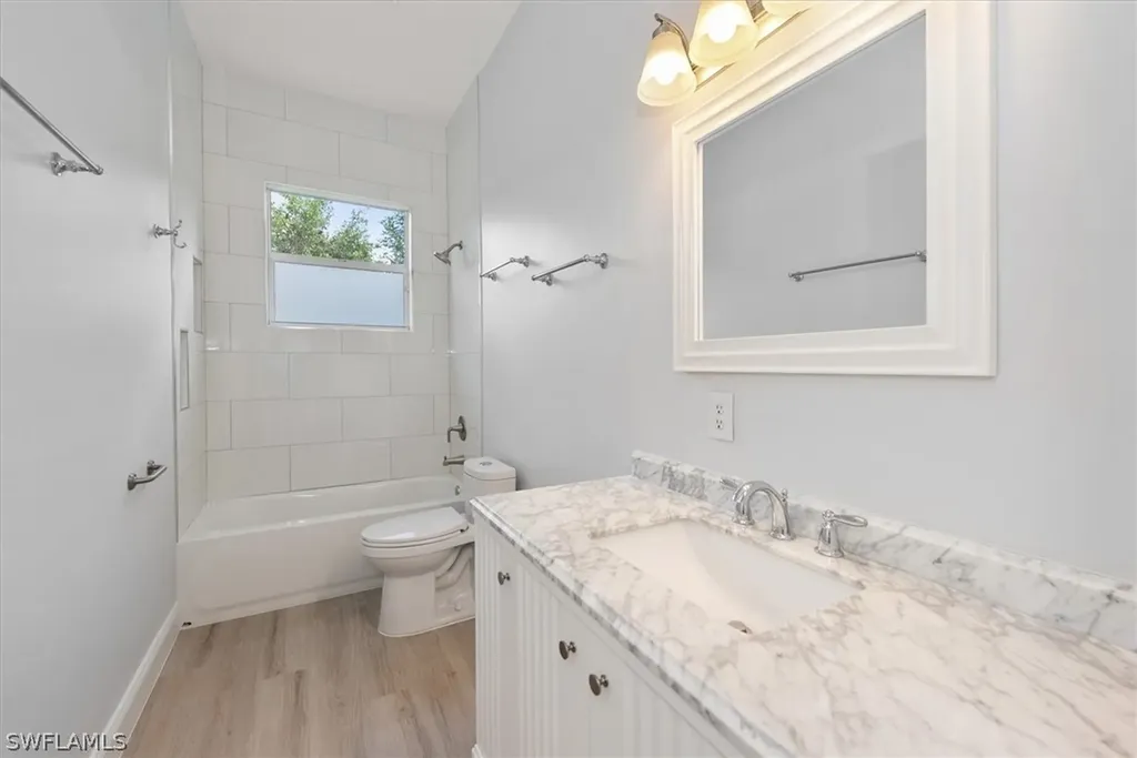 1435 Vintage Lane Naples FL 34104