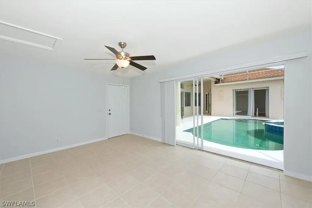 1435 Vintage Lane Naples FL 34104