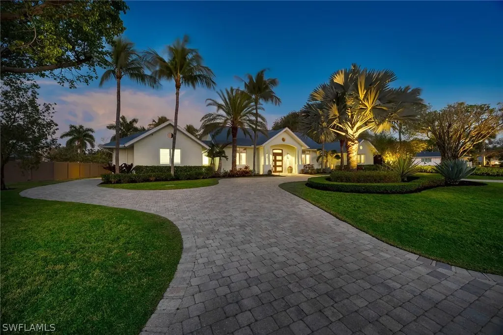 1438 Murex Drive Naples FL 34102