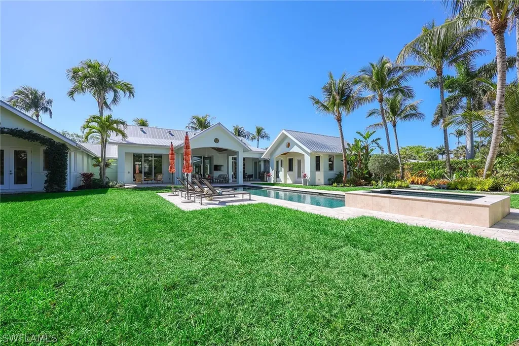 1438 Murex Drive Naples FL 34102