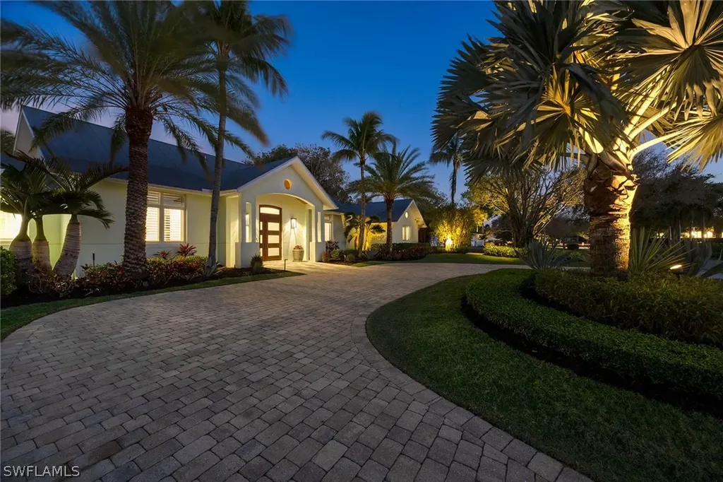 1438 Murex Drive Naples FL 34102