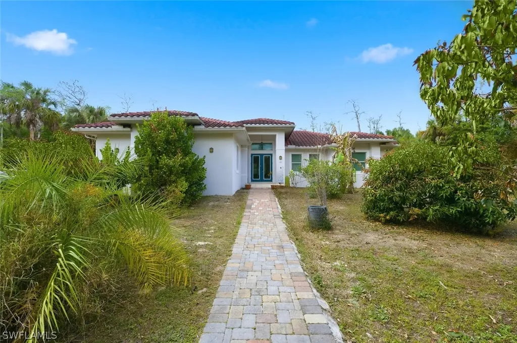 181 35th Avenue NE Naples FL 34120