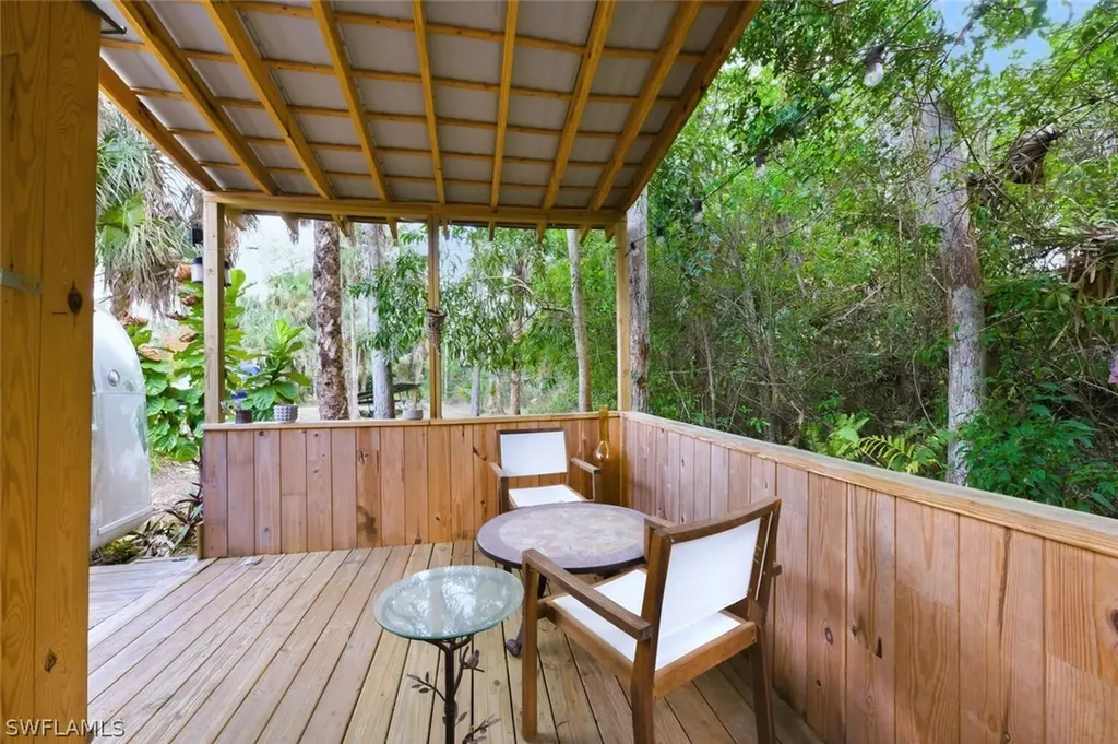 181 35th Avenue NE Naples FL 34120