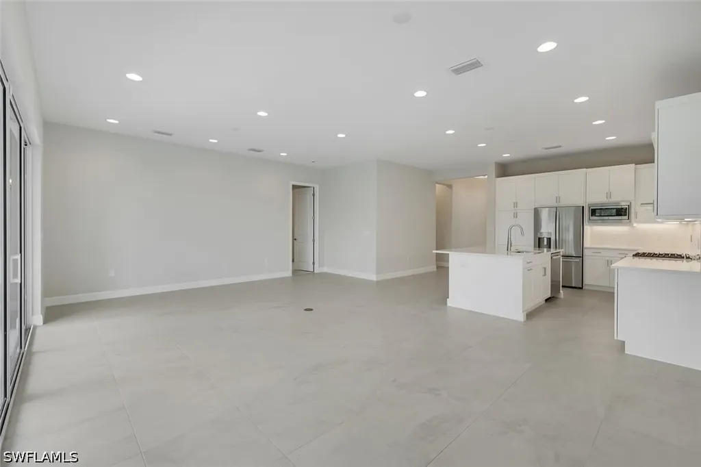 2741 Durham Circle Valencia Sky FL 34112