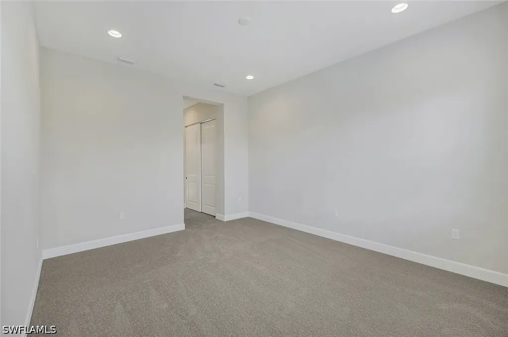 2741 Durham Circle Valencia Sky FL 34112