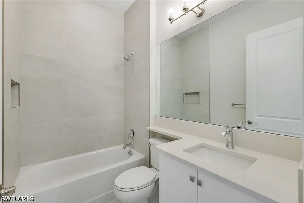 2741 Durham Circle Valencia Sky FL 34112