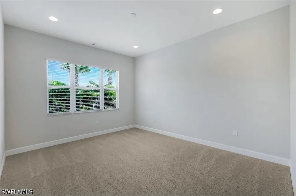 2741 Durham Circle Valencia Sky FL 34112