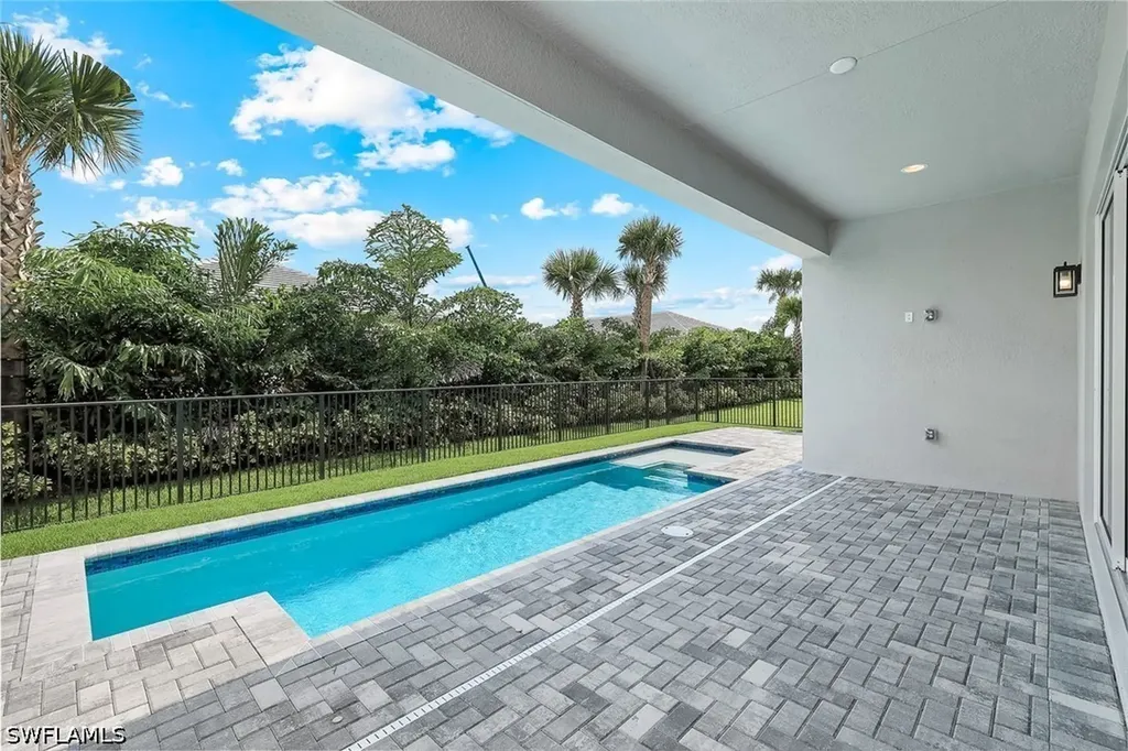 2741 Durham Circle Valencia Sky FL 34112