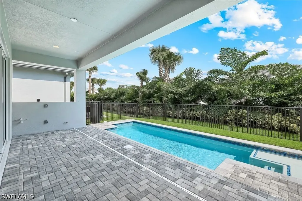 2741 Durham Circle Valencia Sky FL 34112