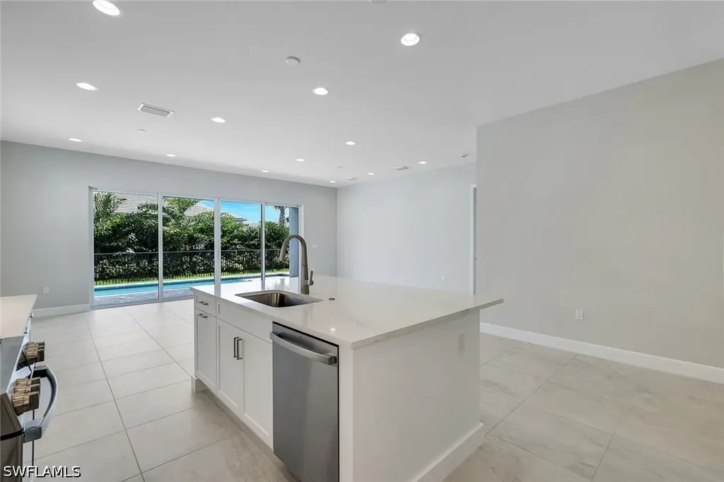 2741 Durham Circle Valencia Sky FL 34112