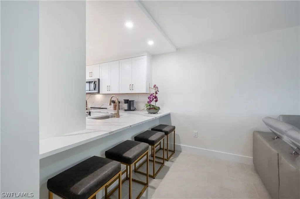 11118 Gulf Shore Drive Naples FL 34108