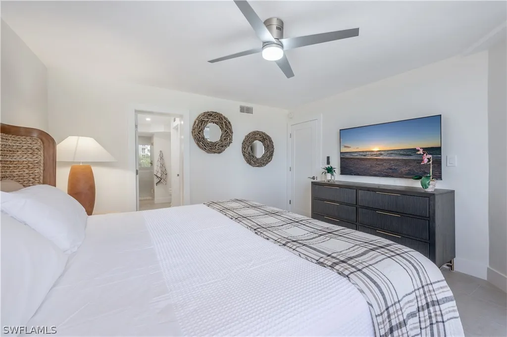 11118 Gulf Shore Drive Naples FL 34108