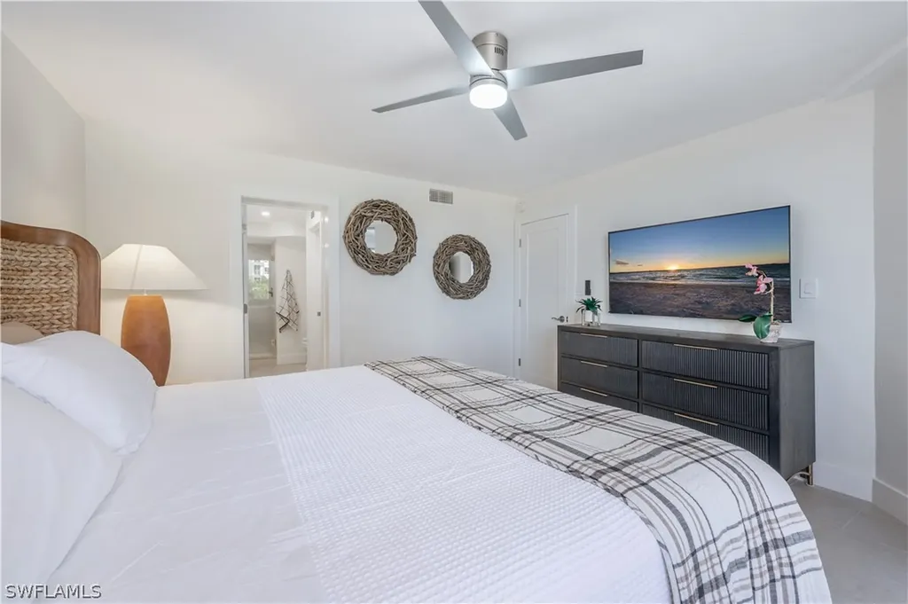 11118 Gulf Shore Drive Naples FL 34108