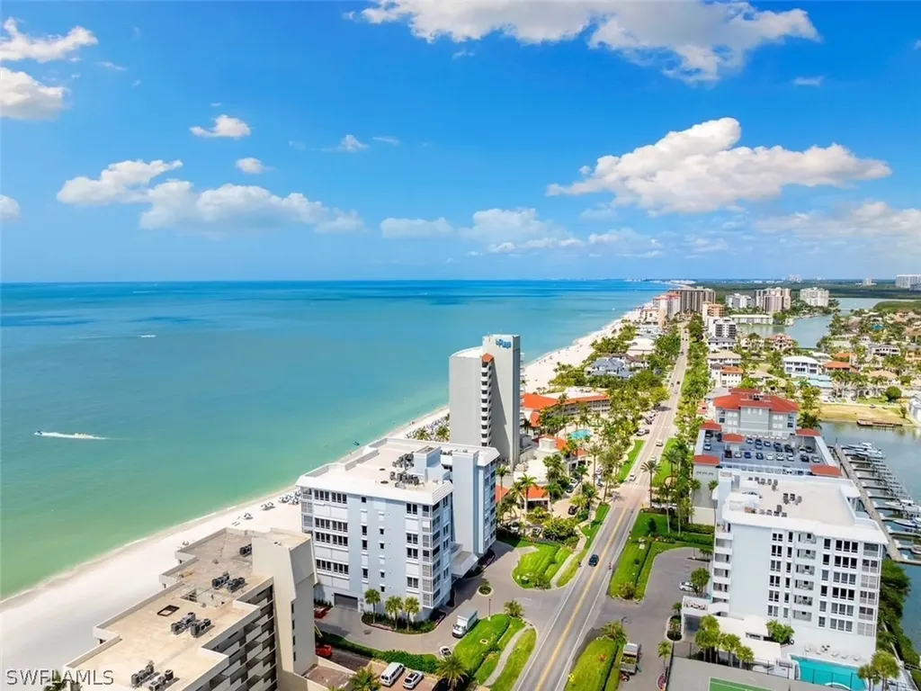 11118 Gulf Shore Drive Naples FL 34108