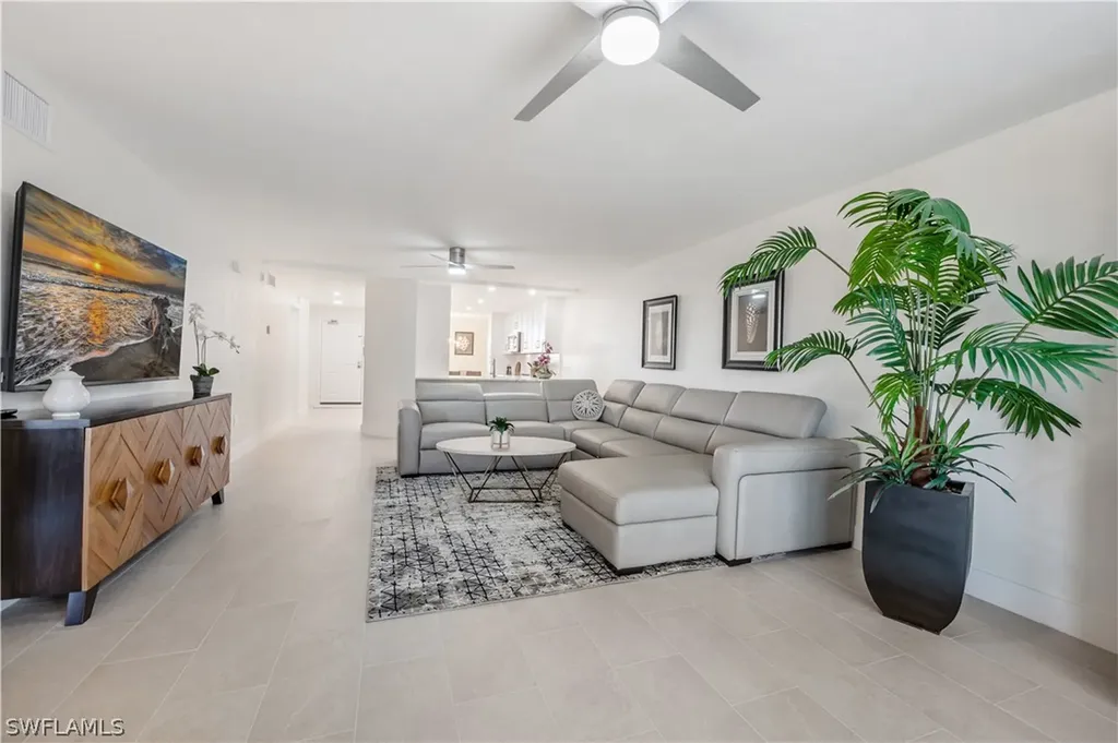 11118 Gulf Shore Drive Naples FL 34108
