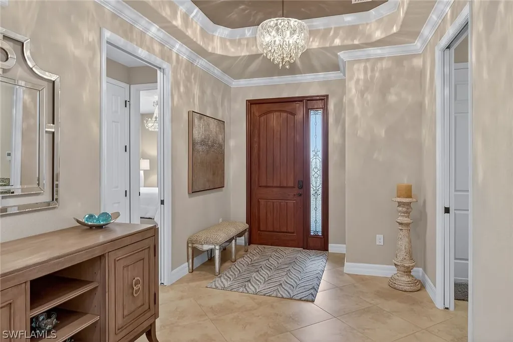 2898 Aviamar Circle Naples FL 34114