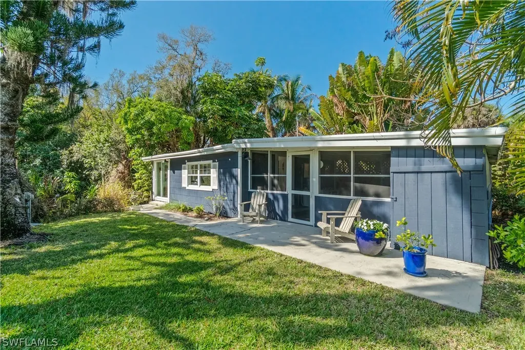 10810 Goodwin Street Bonita Springs FL 34135