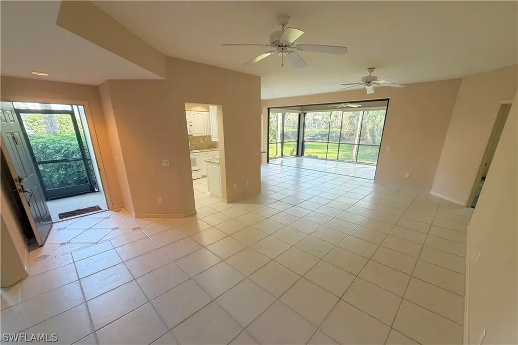 Bonita Springs FL, 27021 Oakwood Lake Drive, Unit 101