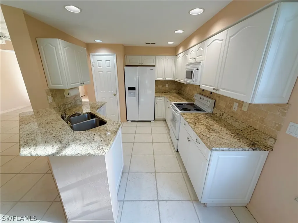 27021 Oakwood Lake Drive Bonita Springs FL 34134