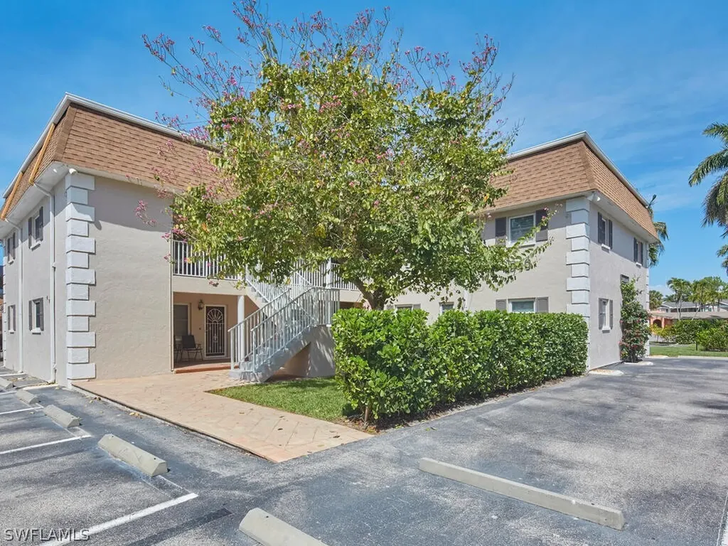 940 3rd Street S Naples FL 34102