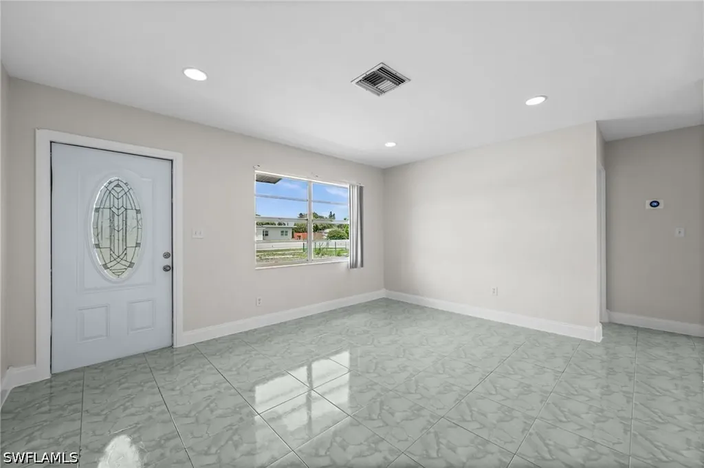 404 Leeland Heights Boulevard W Lehigh Acres FL 33936