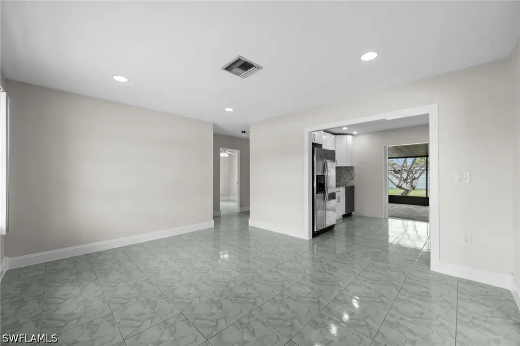 404 Leeland Heights Boulevard W Lehigh Acres FL 33936