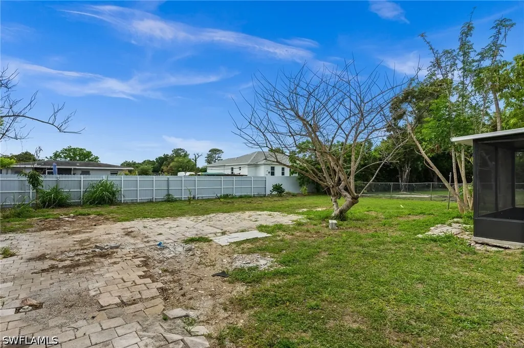 404 Leeland Heights Boulevard W Lehigh Acres FL 33936