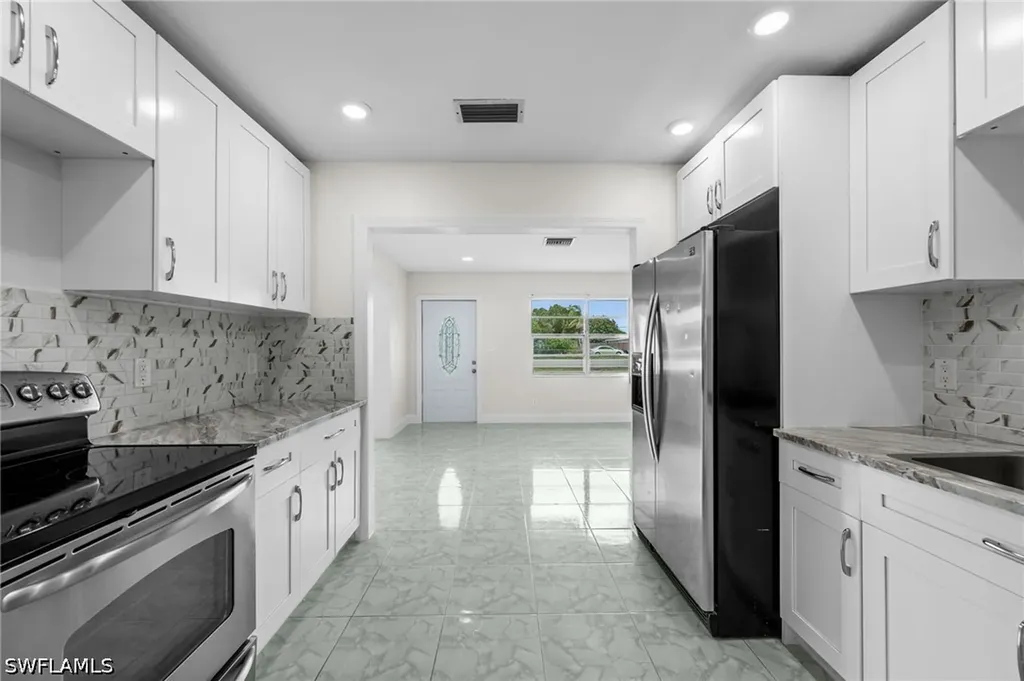 404 Leeland Heights Boulevard W Lehigh Acres FL 33936