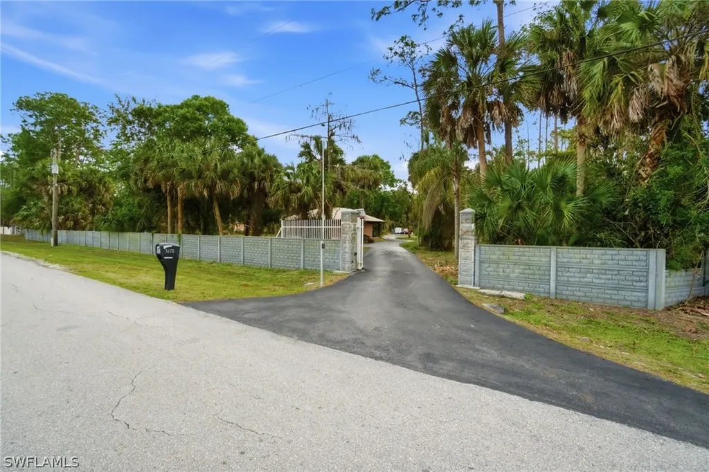 3670 27th Avenue SW Naples FL 34117