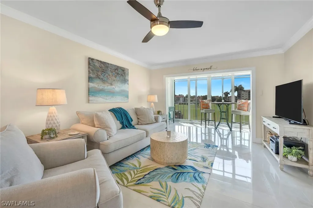 Naples FL, 9 High Point Circle N, Unit 203