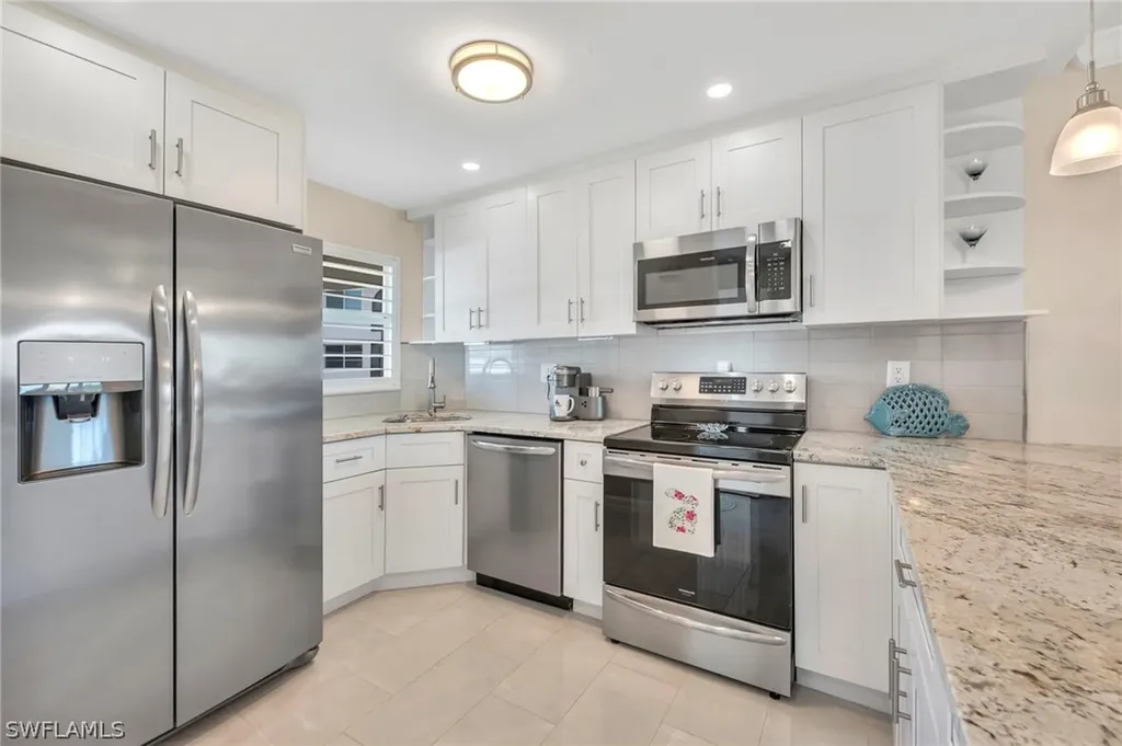 9 High Point Circle N Naples FL 34103