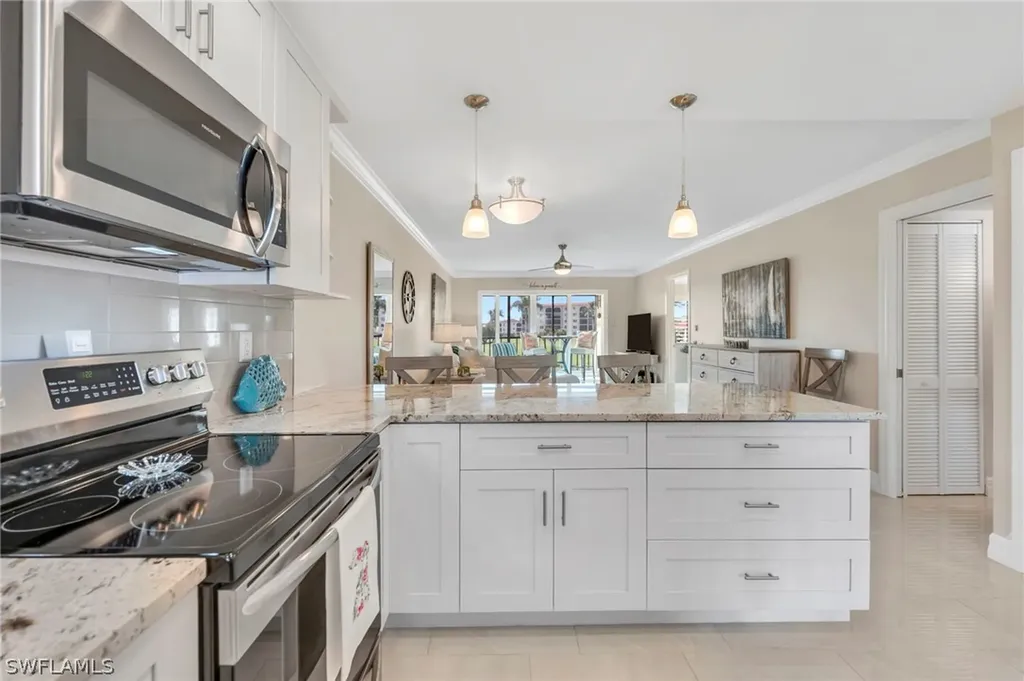 9 High Point Circle N Naples FL 34103